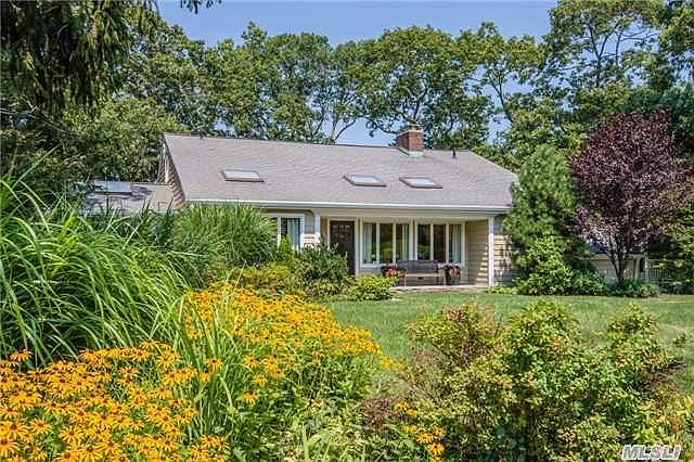 1st image of 39 Old Town Ln