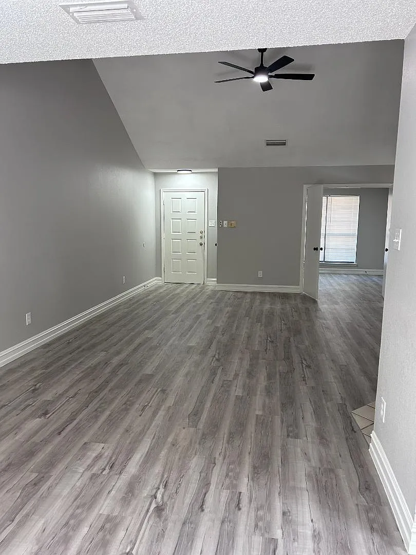 738 Lemons St. — Photo 4