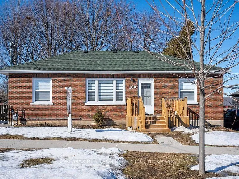 180 Hibbert Ave — Photo 1