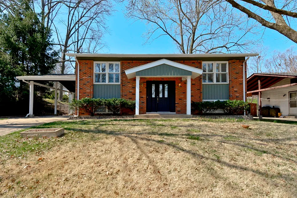 2327 Wesglen Estates Dr photo 1