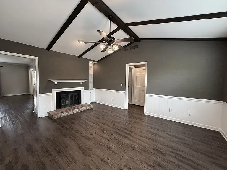 316 Brentwood Point — Photo 3