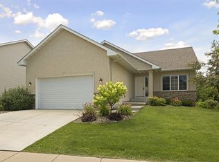 2637 Wilds Ln NW, Prior Lake, MN 55372