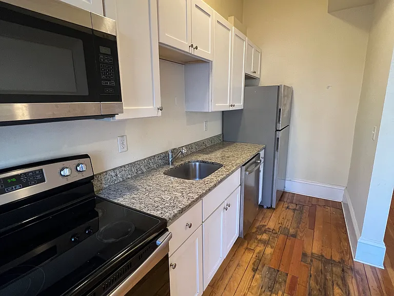 1463 Beacon St #11D — Photo 3