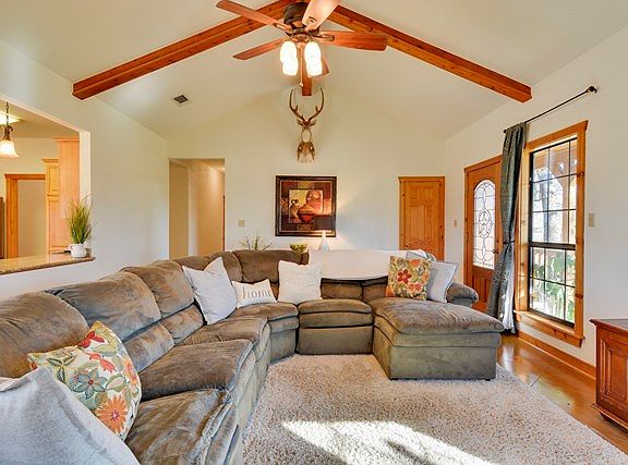 2nd image of 2954 Goehmann Ln