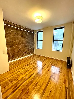 Rented by City Connections Realty | media 1