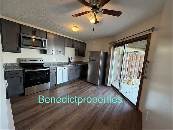 2nd image of 322 Lyndon Ct #35