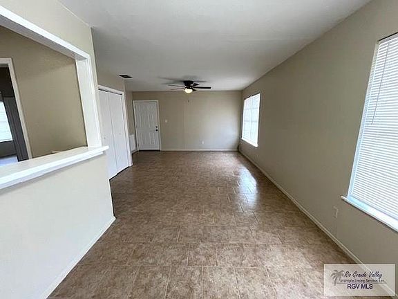 3rd image of 1106 N A St APT 8