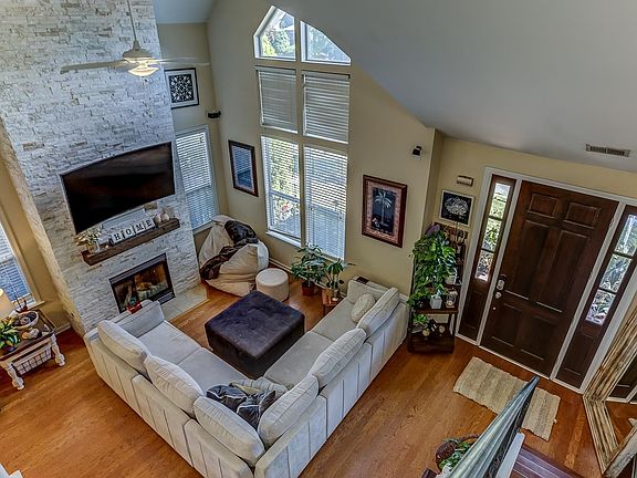 2nd image of 1373 Harbor Park Dr