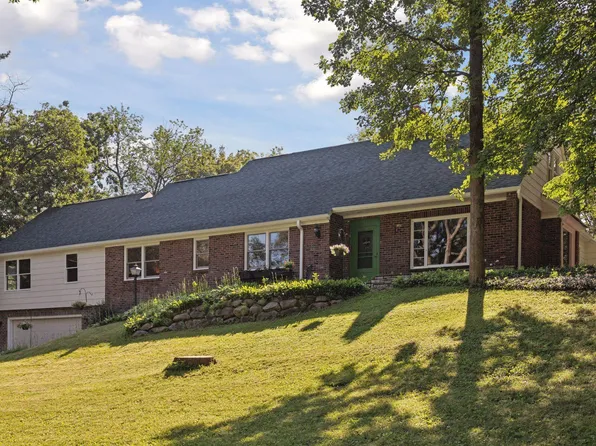 5 Mill Rd, Hopkins, MN 55305