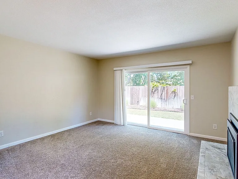 2146 Rivera Dr — Photo 28