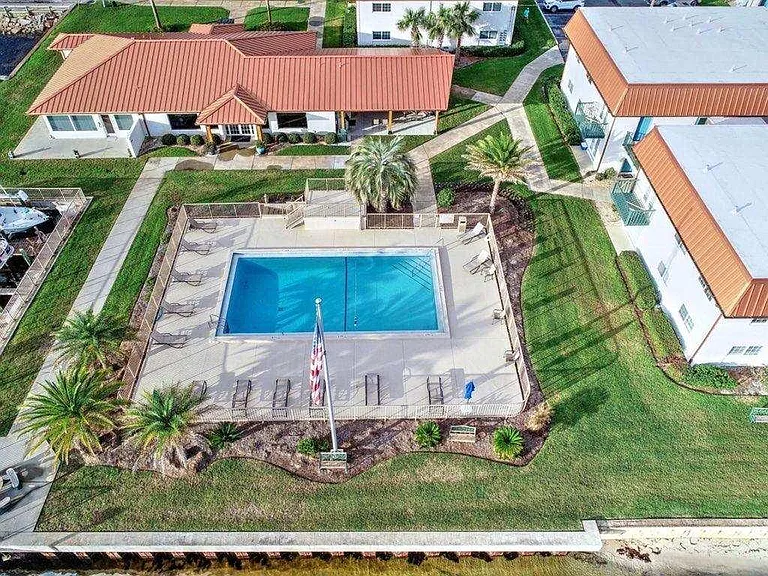 2100 W Beach Dr #204 — Photo 25