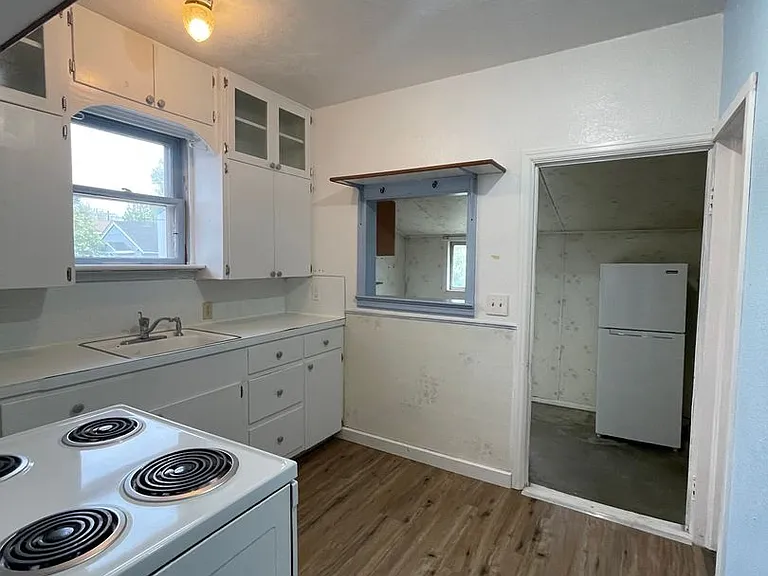 112 W Park Ave — Photo 6