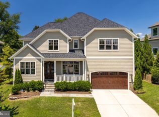 6225 31st St N, Arlington, VA 22207