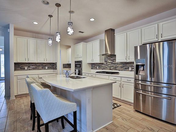 3rd image of 15607 Dahoon Holly Ln