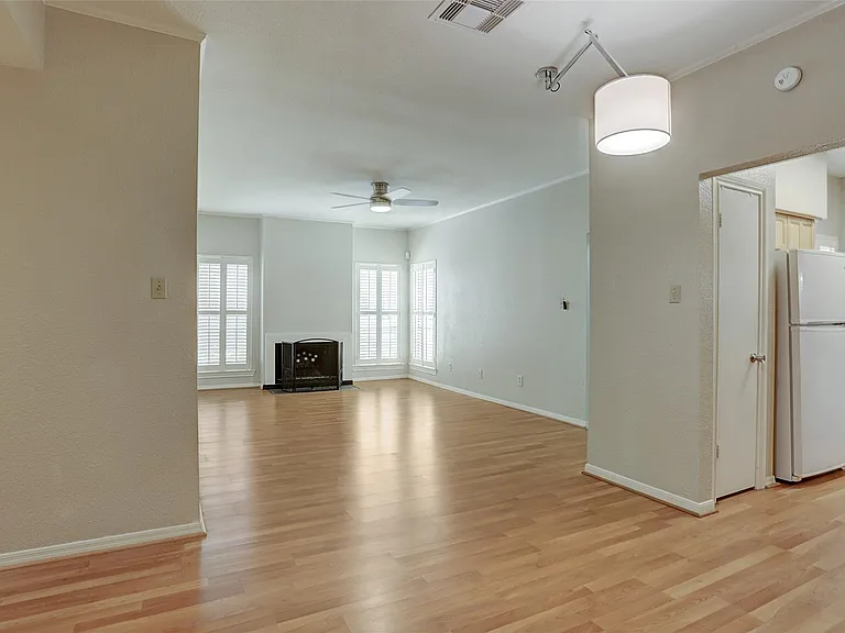 1201 Bering Dr #27 — Photo 6
