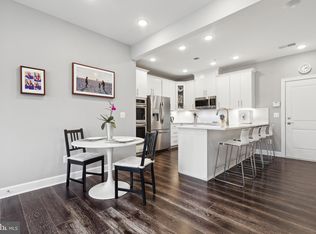 9823 Ames Dr, Manassas, VA 20110