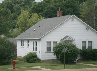 122 S Burns St, Lanark, IL 61046