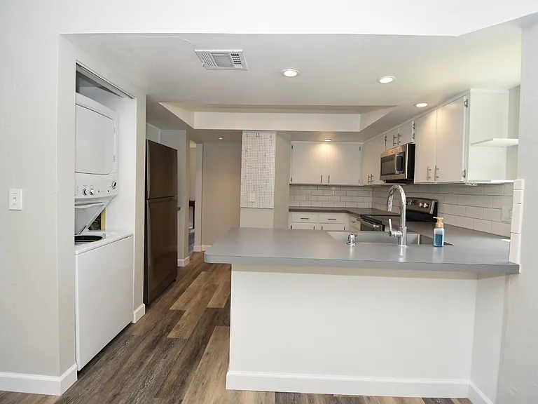 4 Southbury Ct — Photo 8