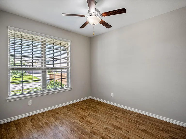4411 Mimic Dr — Photo 20