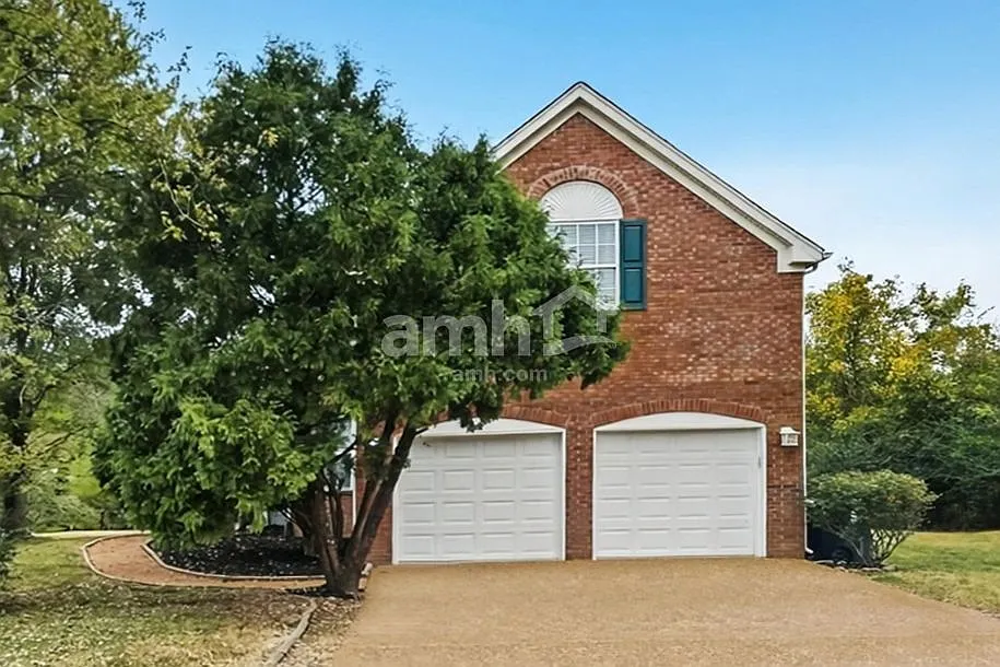 2960 Riverbend Dr