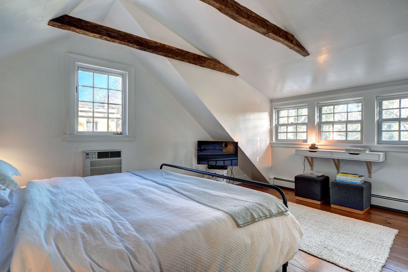  Primary Bedroom (Upstairs)