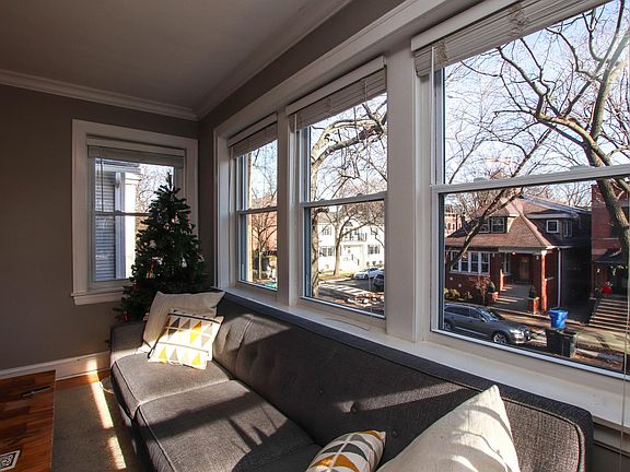 4th image of 3854 N Janssen Ave #2