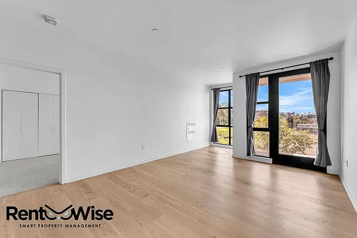 451 Donahue St #307 — Photo 6