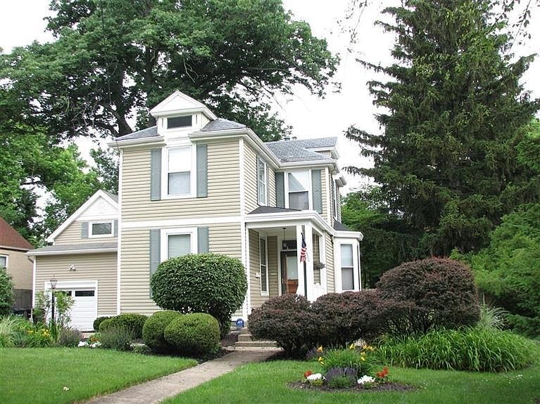 1st image of 3230 Daytona Ave