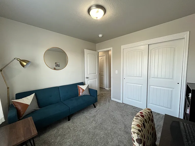 881 Berkeley Dr — Photo 31