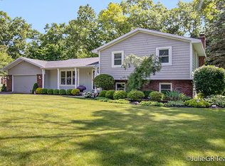 3274 Pinoak Ct SE, Grand Rapids, MI 49546