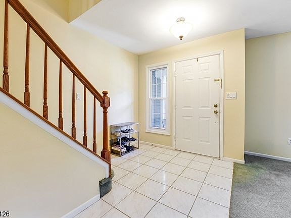5th image of 68 Laurelwood Ct #68