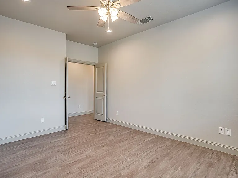 2829 Forest Park Blvd #FP-2028 — Photo 15