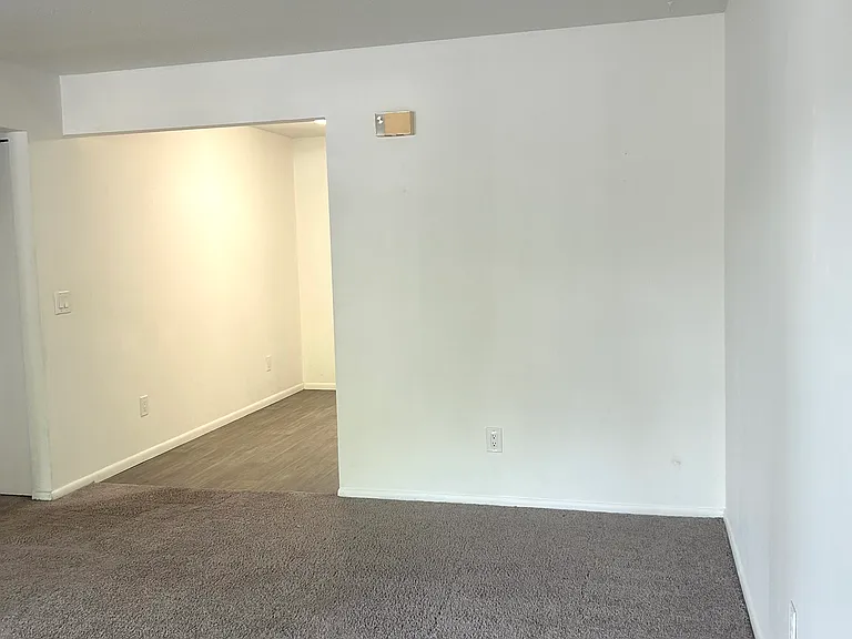 17160 Avondale Way NE #3 — Photo 4