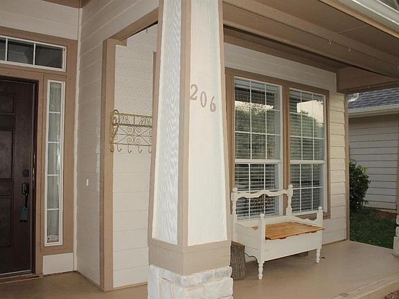 3rd image of 206 Ivy Glen Dr