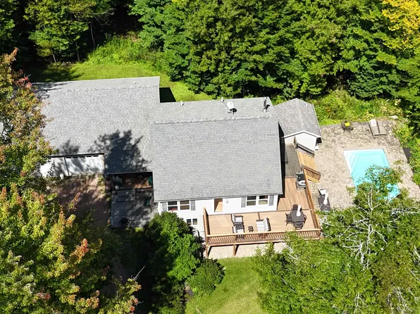 422 Hayden Hill Road E, Hinesburg, VT 05461