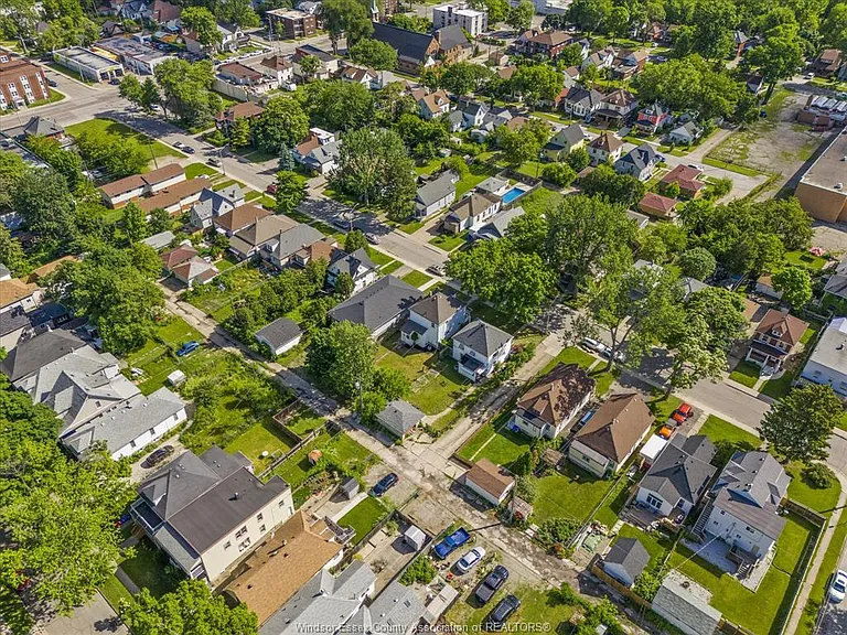 371 Curry Ave — Photo 44