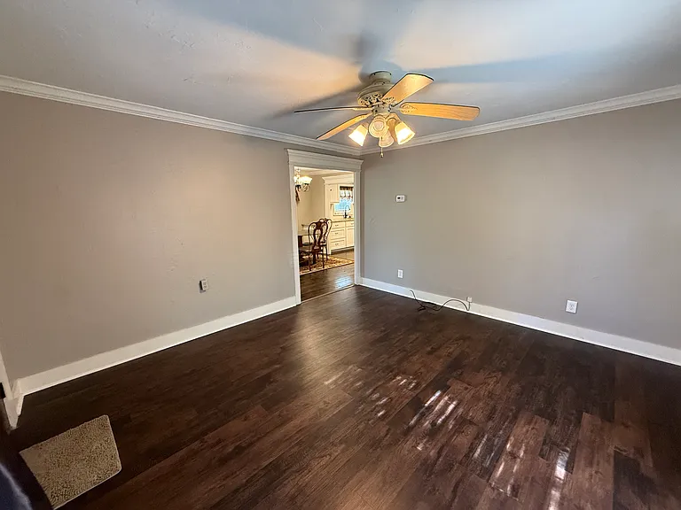 1204 Elm St — Photo 19