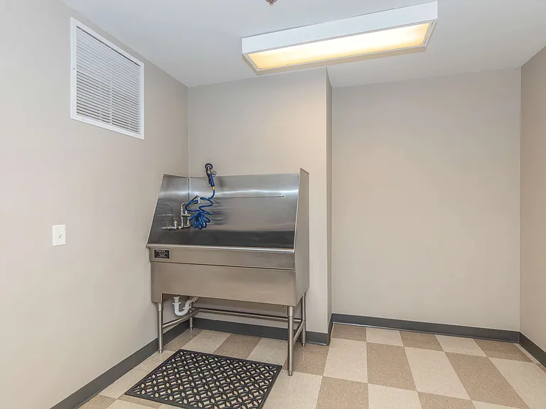 Heers Lofts Animal Wash