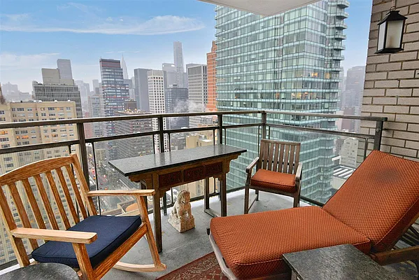 Sold by RE MAX Team | media 16