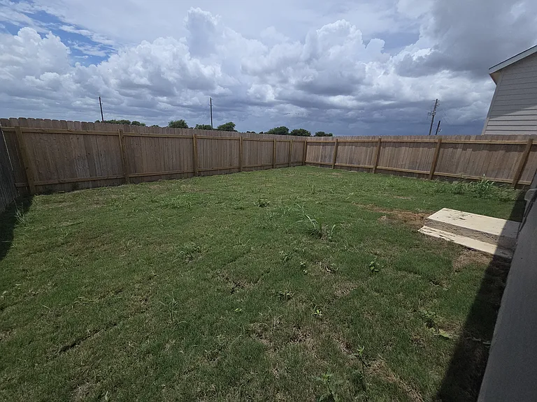 604 Rancho Del Cielo Loop — Photo 18