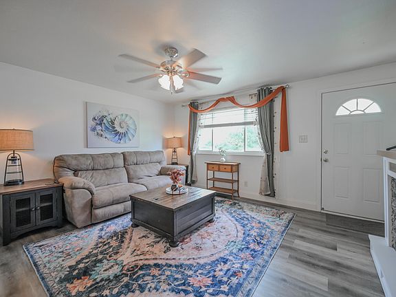 4th image of 8248 Gibson Ave