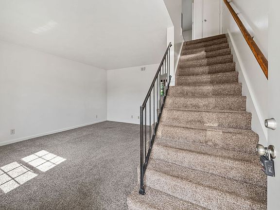 4th image of 276 Northridge Dr APT 4