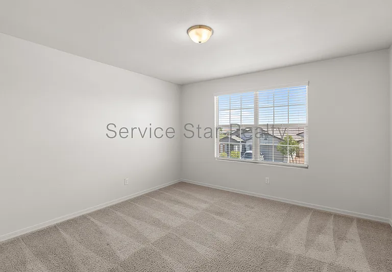 2402 E Alonso Dr — Photo 20