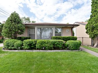 7944 W Park Ave, Niles, IL
