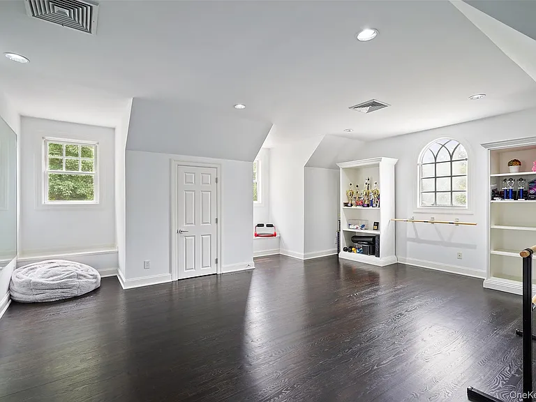 487 Bedford Center Rd — Photo 30