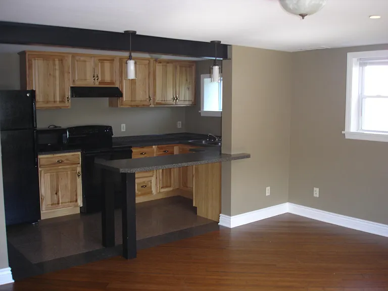 709 Oak St — Photo 2
