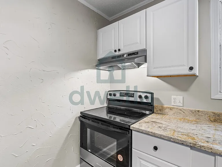 1611 Holland St — Photo 9