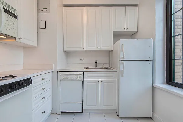 Sold by Keller Williams NYC | media 15