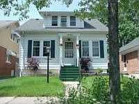 1st image of 1429 Beaconsfield Ave