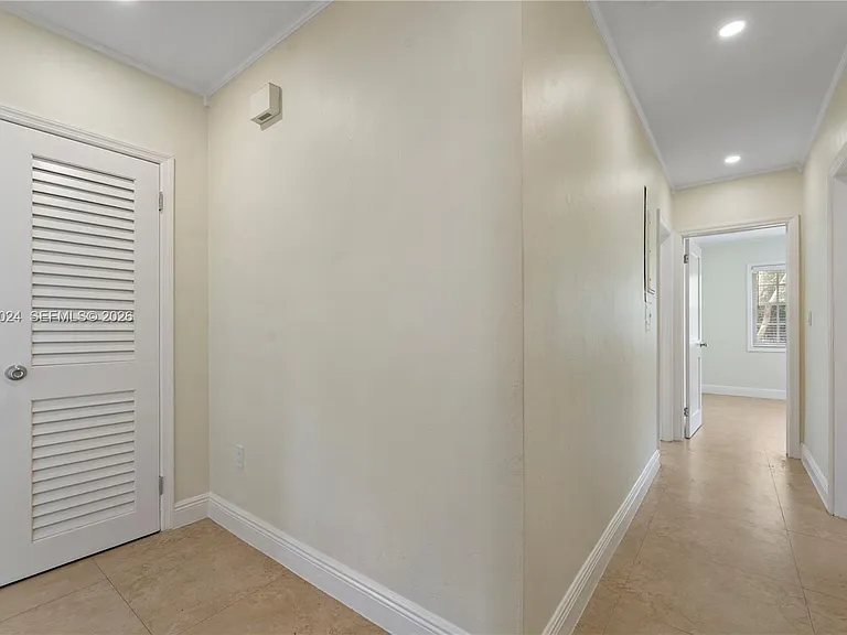 516 Gerona Ave — Photo 12